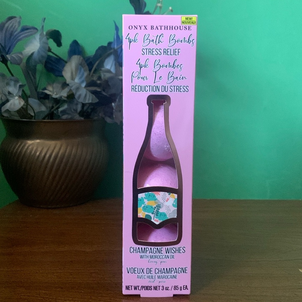NWOT Onyx Bathhouse Stress Relief Champagne Wishes 4pk Bath Bombs